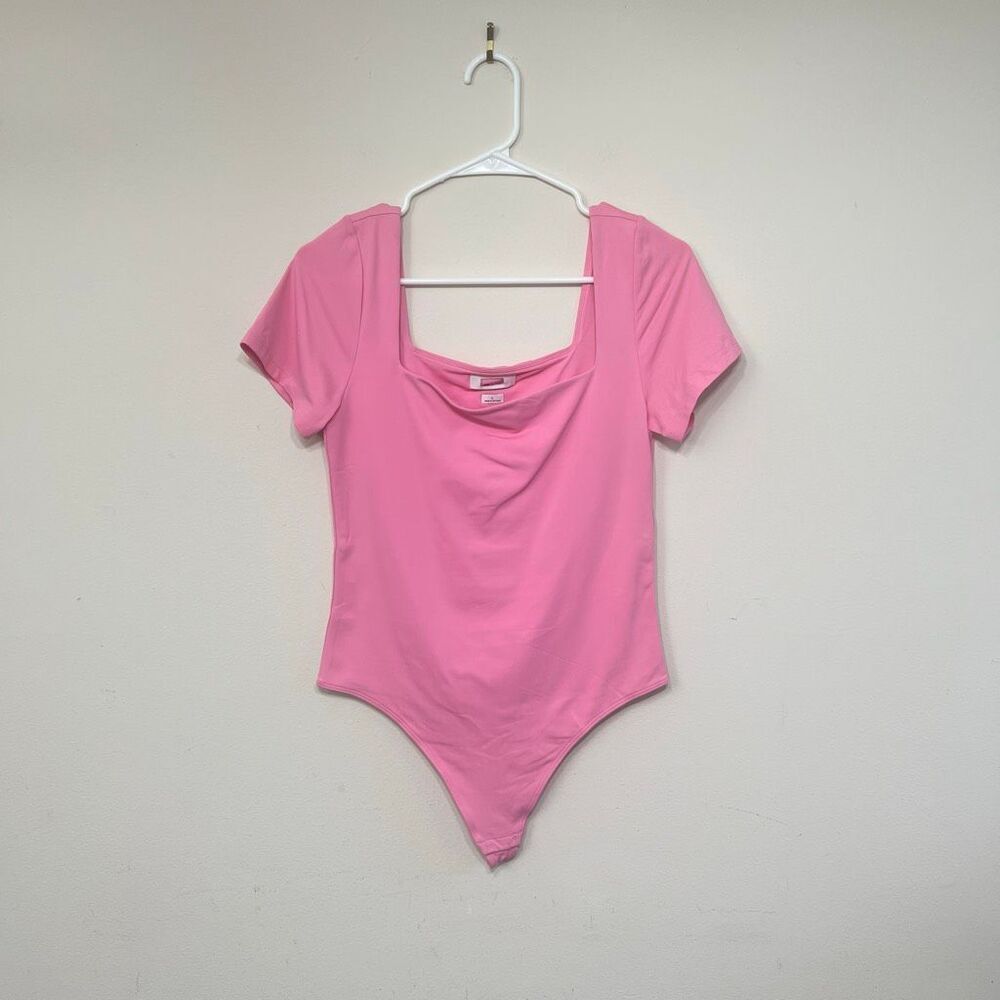 Aritzia Babaton Pink Square Neck Short Sleeve Bodysuit Large Women